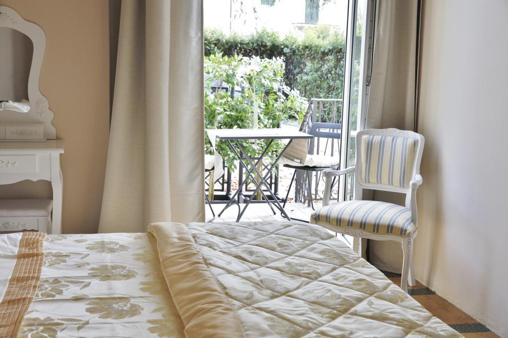 Lucca Relais Bed & Breakfast ภายนอก รูปภาพ