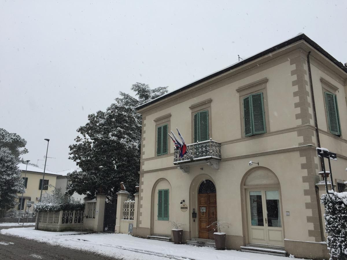 Lucca Relais Bed & Breakfast ภายนอก รูปภาพ