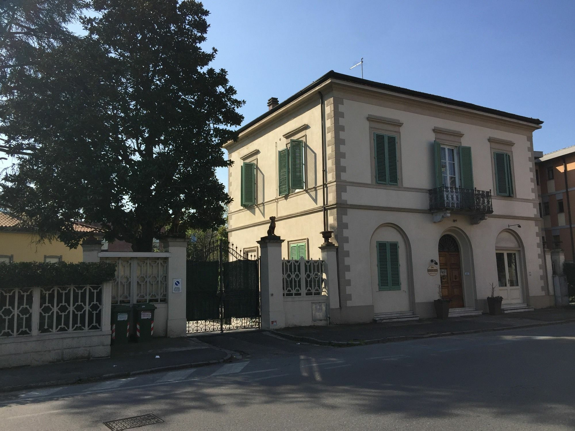 Lucca Relais Bed & Breakfast ภายนอก รูปภาพ