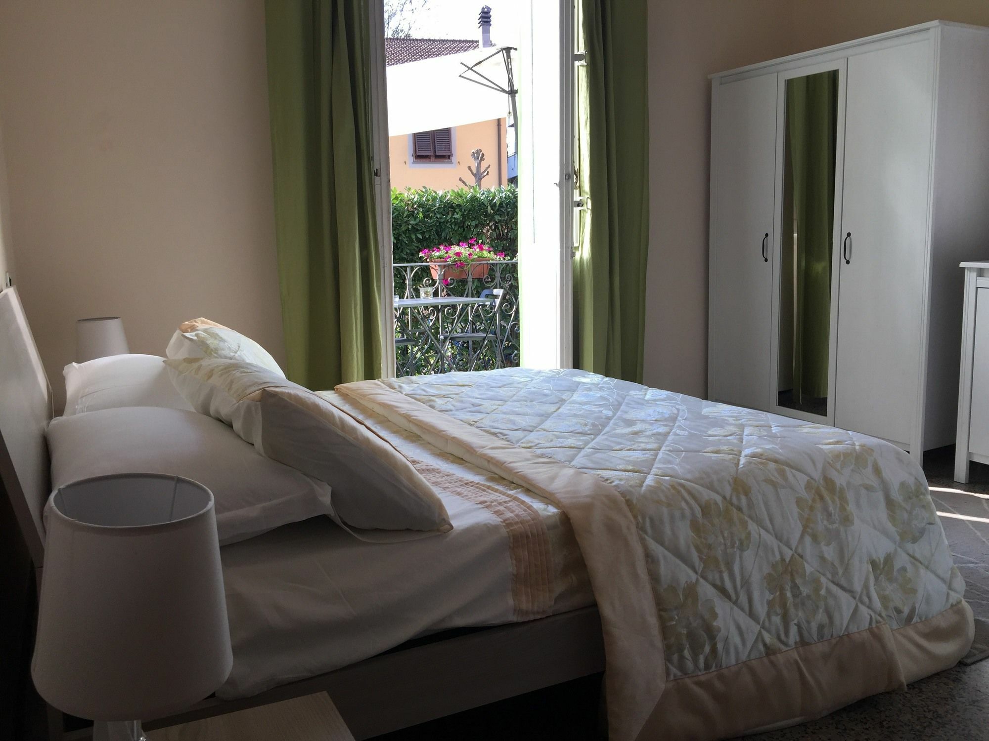 Lucca Relais Bed & Breakfast ภายนอก รูปภาพ